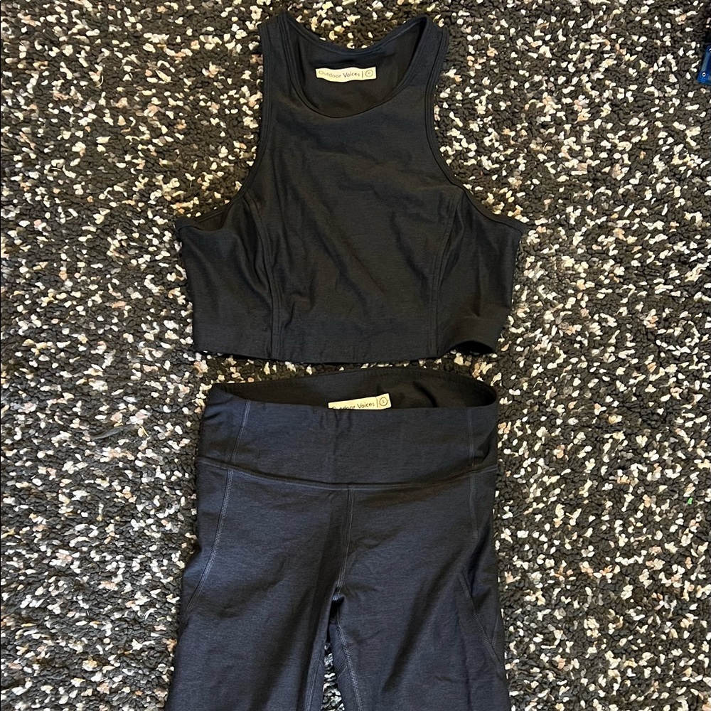GUC Outdoor voices OV medium top small bottom